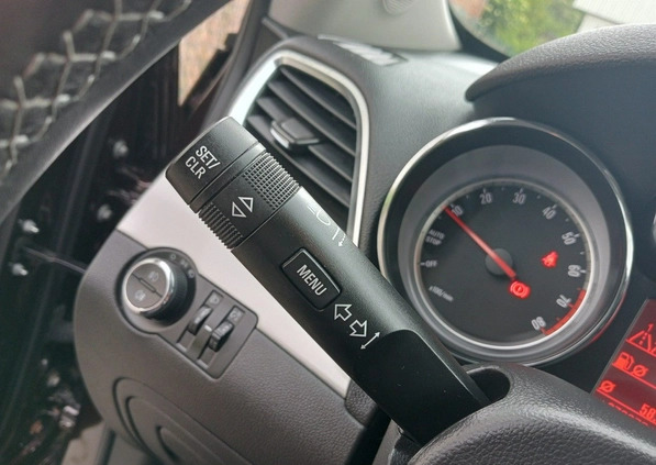 Opel Mokka cena 52900 przebieg: 70870, rok produkcji 2016 z Ustka małe 781